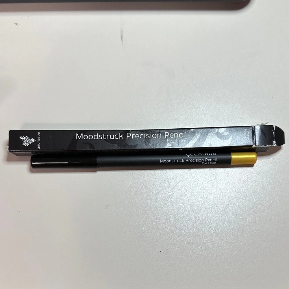 Moodstruck Precision Pencil Eyeliner in color Precious